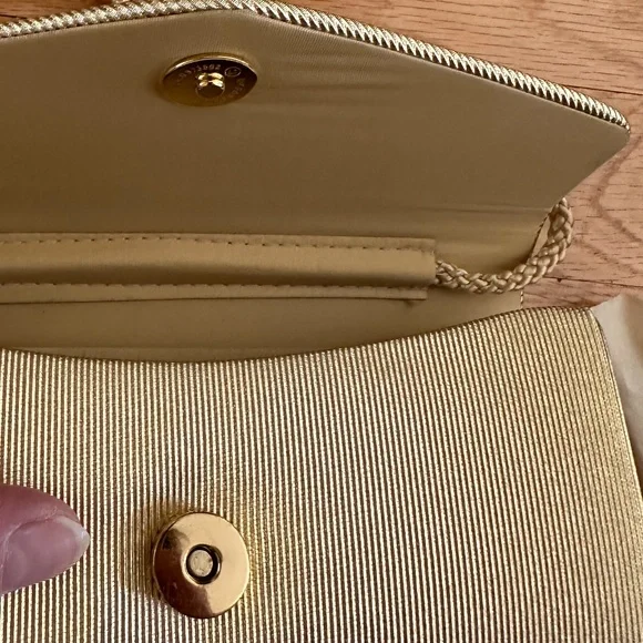 NWOT Gold Evening Bag Clutch Shoulder Bag - Picture 3 of 11